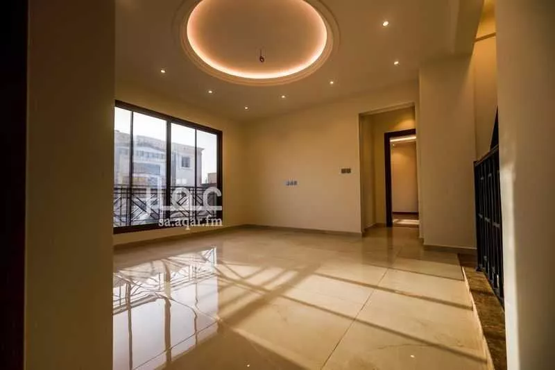 4 bedroom villa in Al Buhairah 6