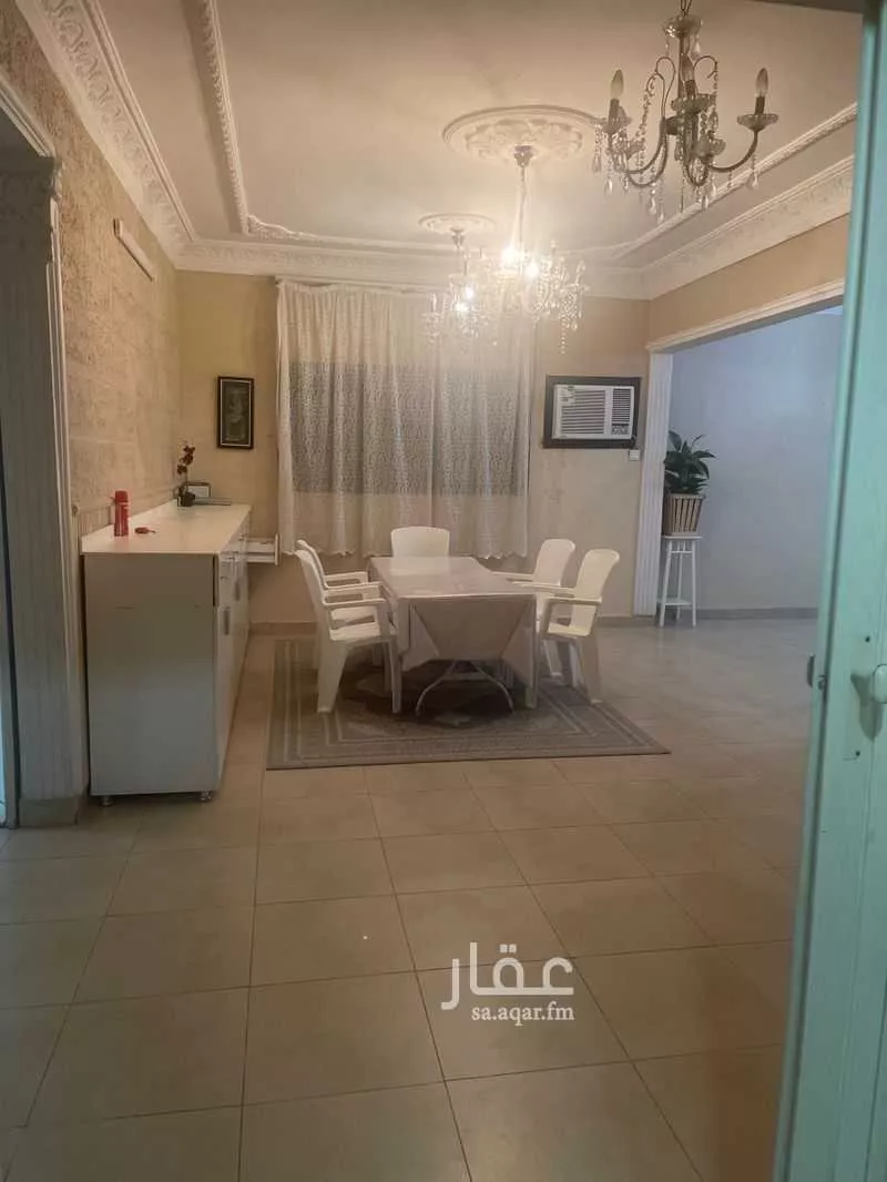 فيلا 8 غرف في الروابي 3
