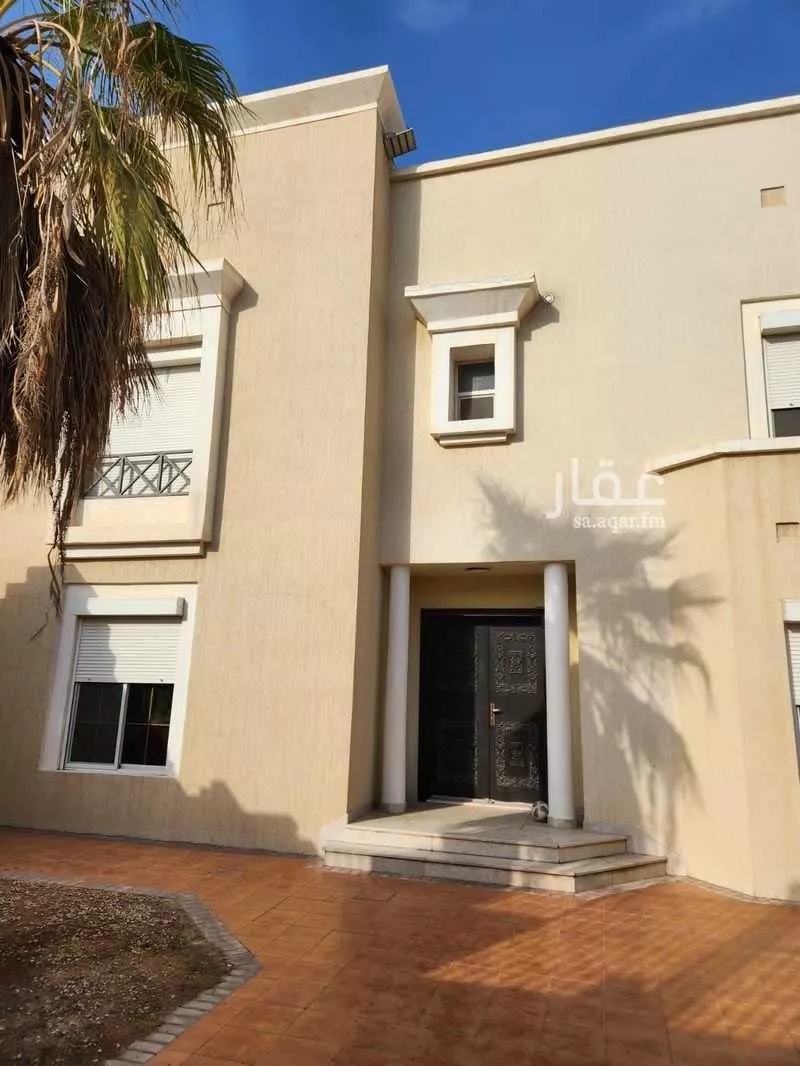 5 bedroom villa in Qurtubah 4