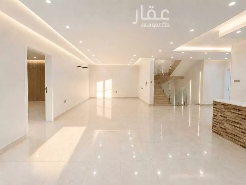 فيلا 6 غرف في المطار 15