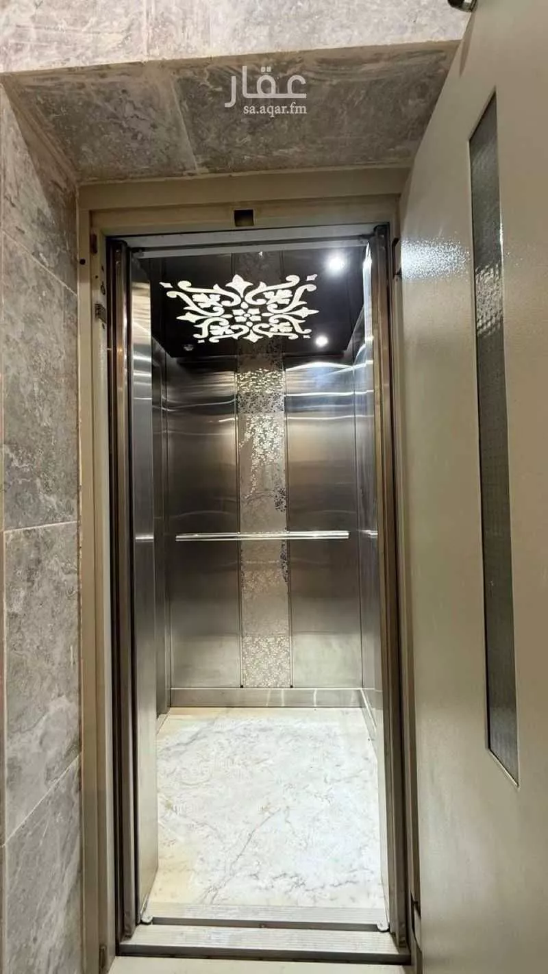 4 bedroom floor in Al Qairawan 2
