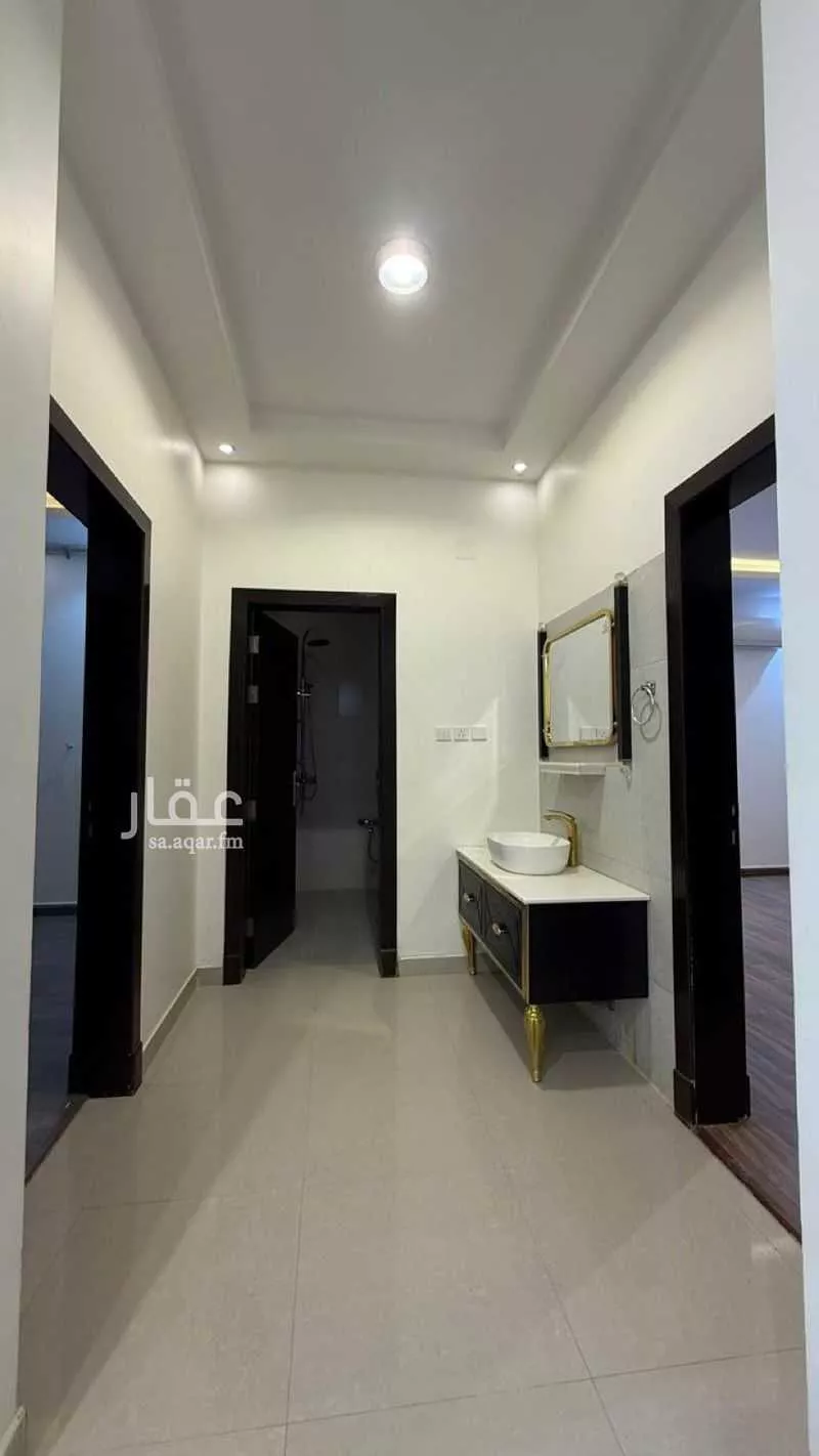4 bedroom floor in Al Qairawan 7