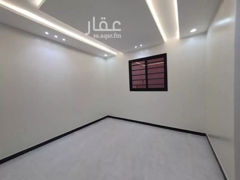 فيلا 5 غرف في احد 7
