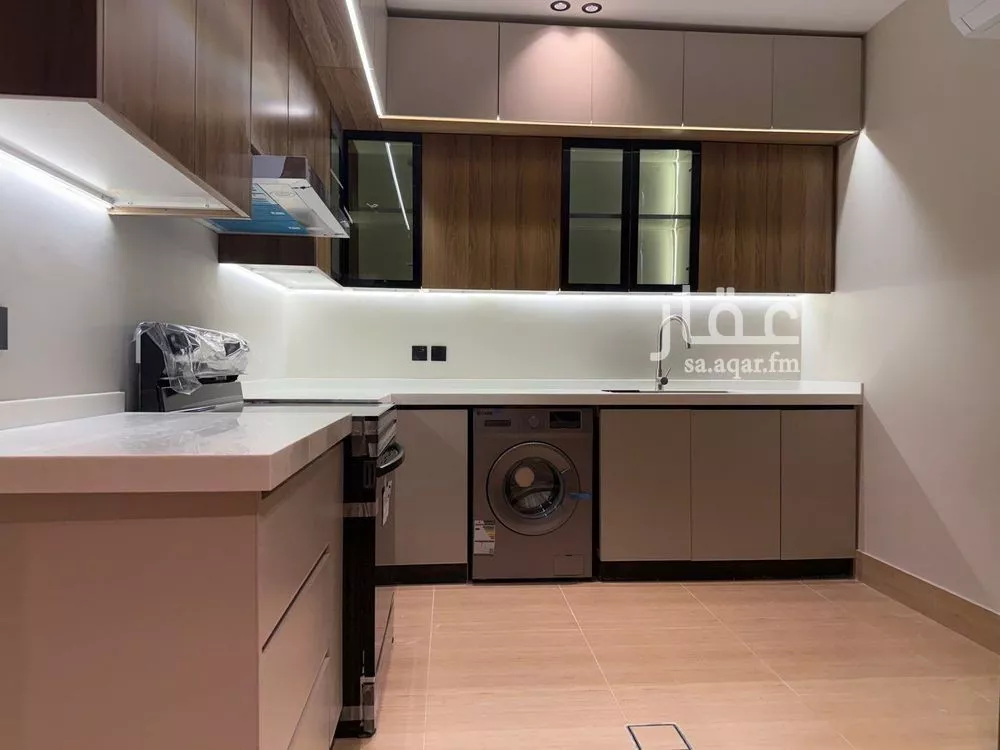 5 bedroom apartment in Al Hamra 3