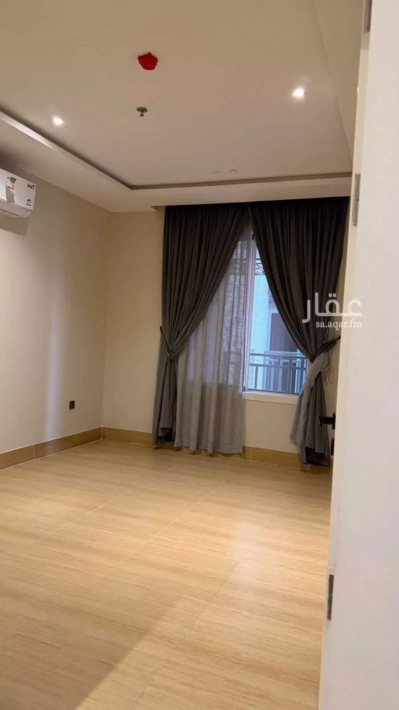 شقة 4 غرف في الحمرا 9