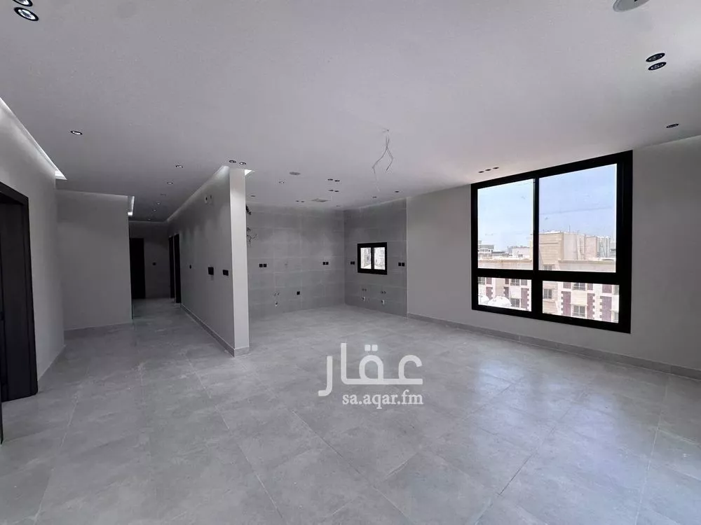 4 bedroom apartment in Al Rawdah 5