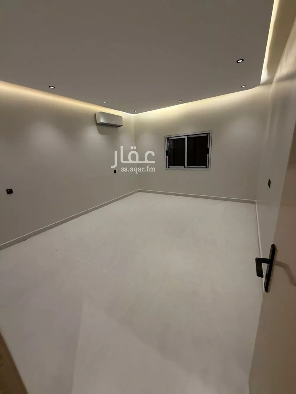 شقة 1 غرف في العقيق 4