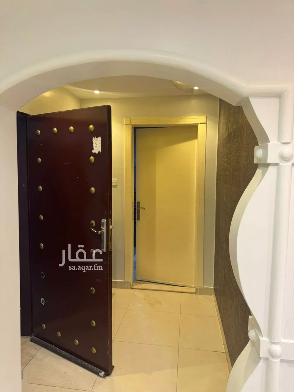 3 bedroom floor in Dhahrat Laban 2