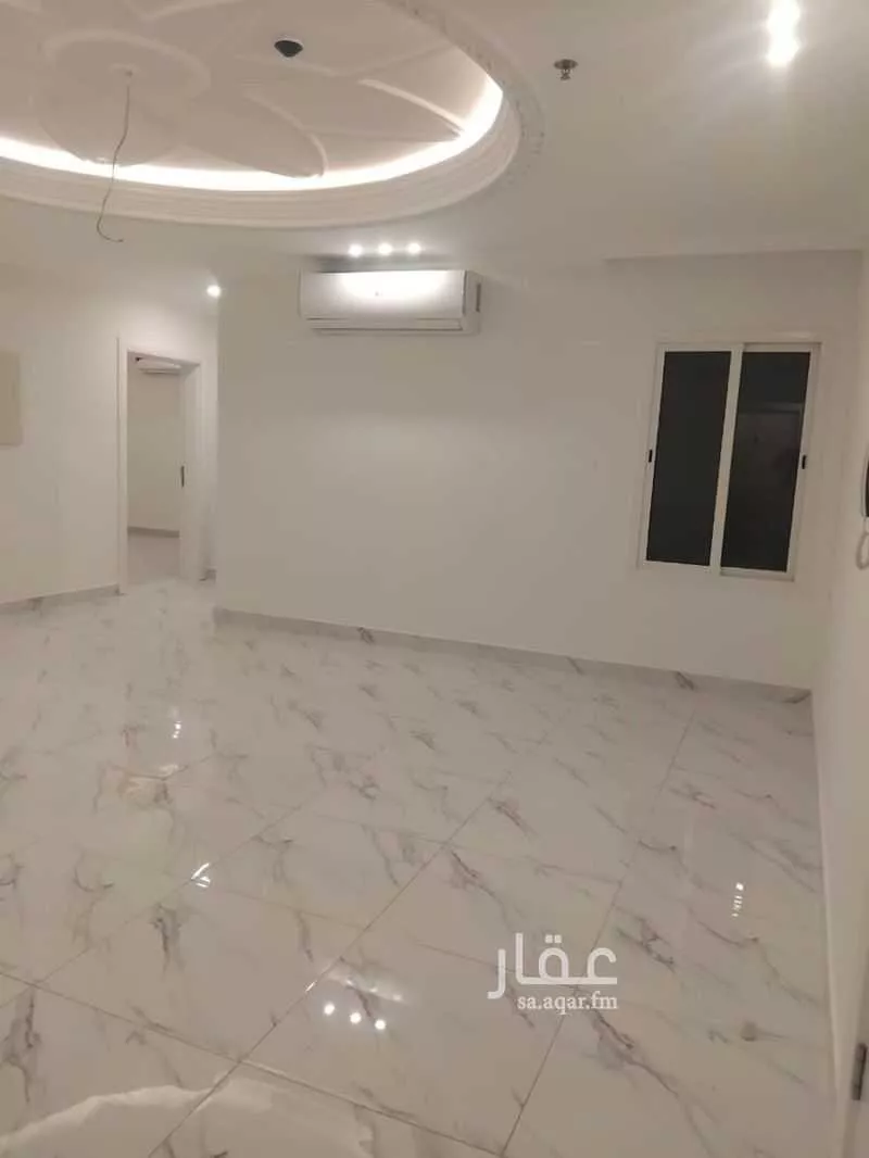 شقة 3 غرف في الحمرا 4
