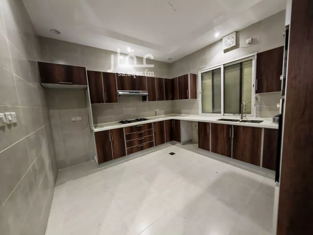 4 bedroom floor in Az Zomorod 2
