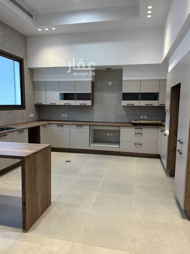 7 bedroom villa in Al Shiraa 4