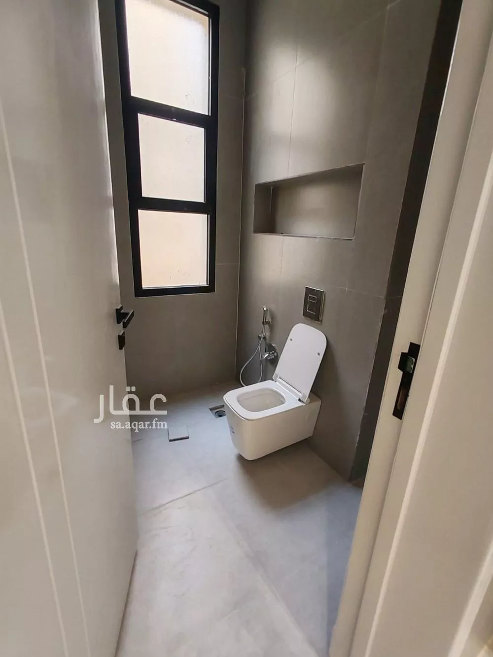 3 bedroom floor in Dahiat Namar 20