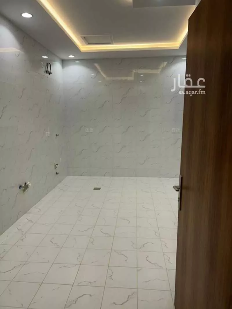 شقة 5 غرف في طيبة 6