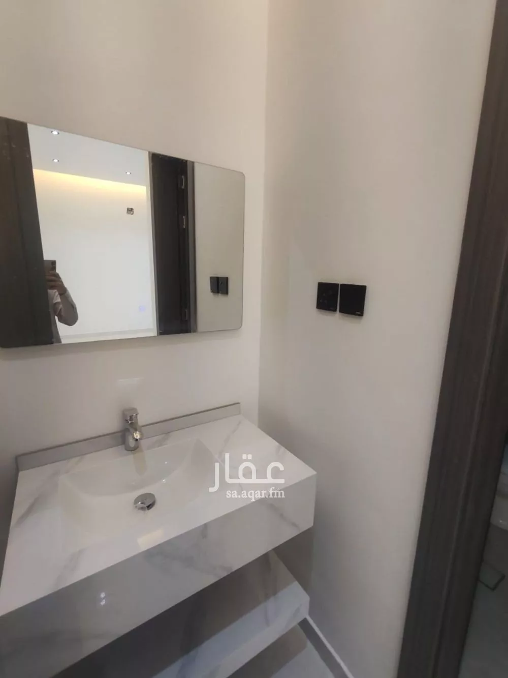 3 bedroom floor in Dahiat Namar 11