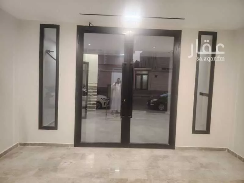 عمارة 607 م² في الصالحية 12