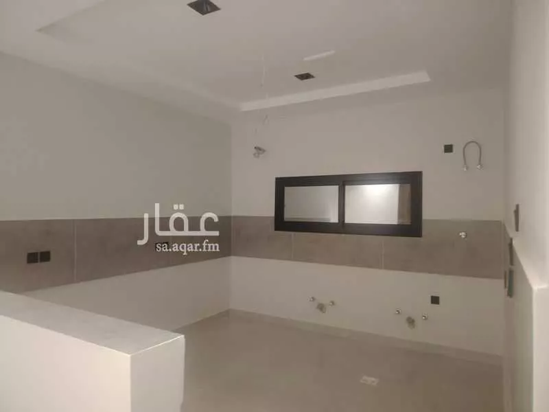 عمارة 607 م² في الصالحية 5