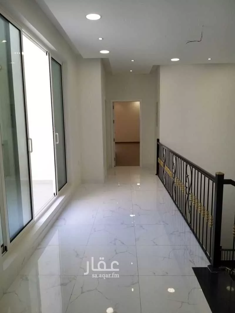 فيلا 8 غرف في الضباب 5
