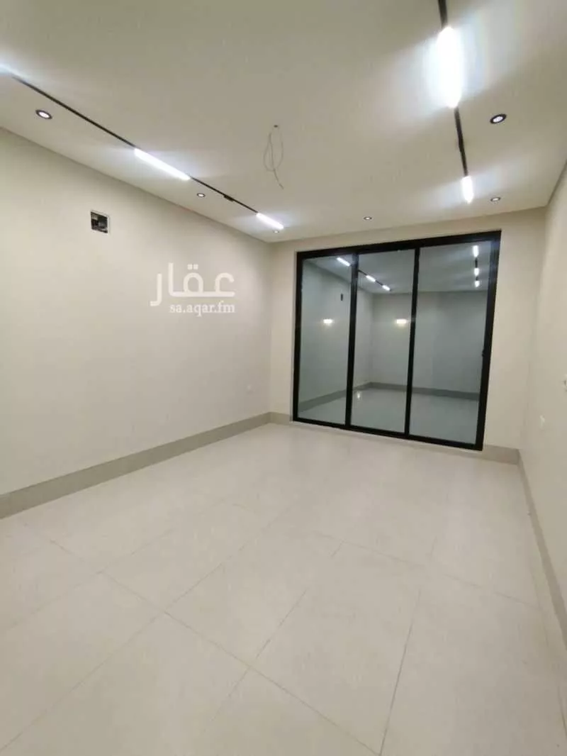 8 bedroom villa in Dahiat King Fahd 2