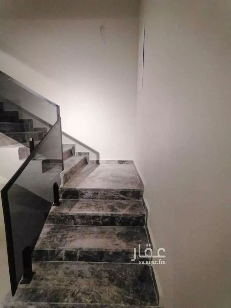 8 bedroom villa in Dahiat King Fahd 3