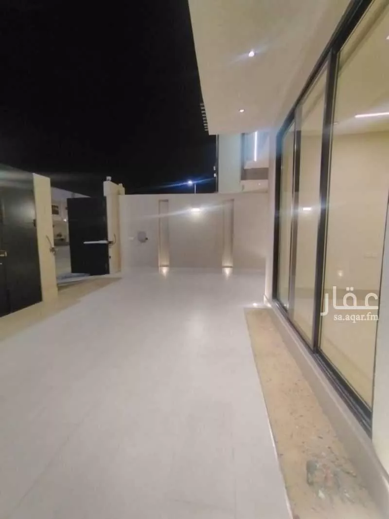 8 bedroom villa in Dahiat King Fahd 5