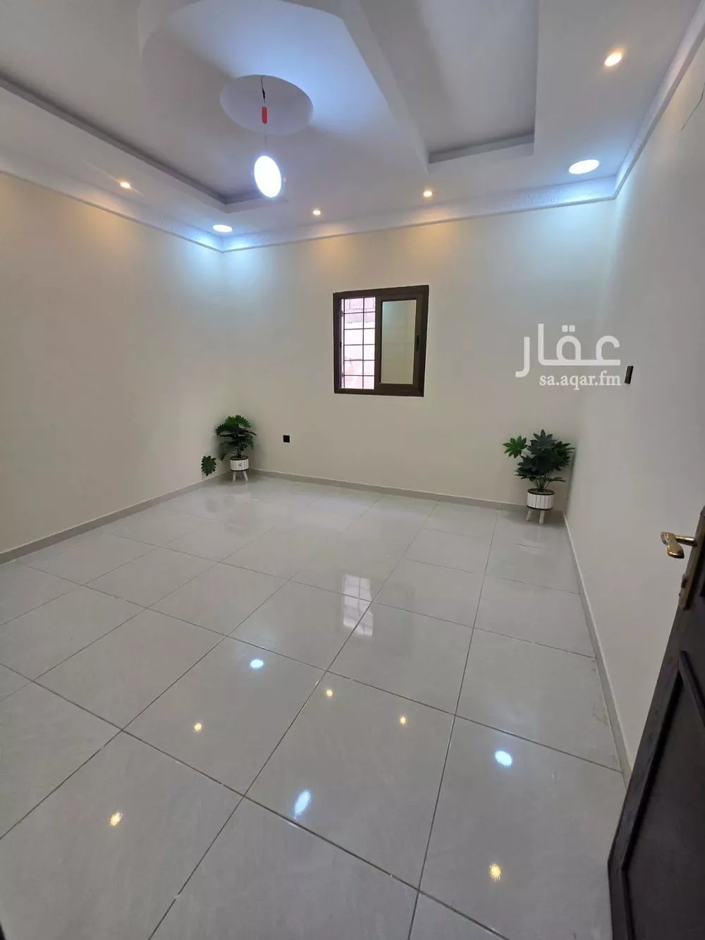 فيلا 9 غرف في ضاحية الملك فهد 7