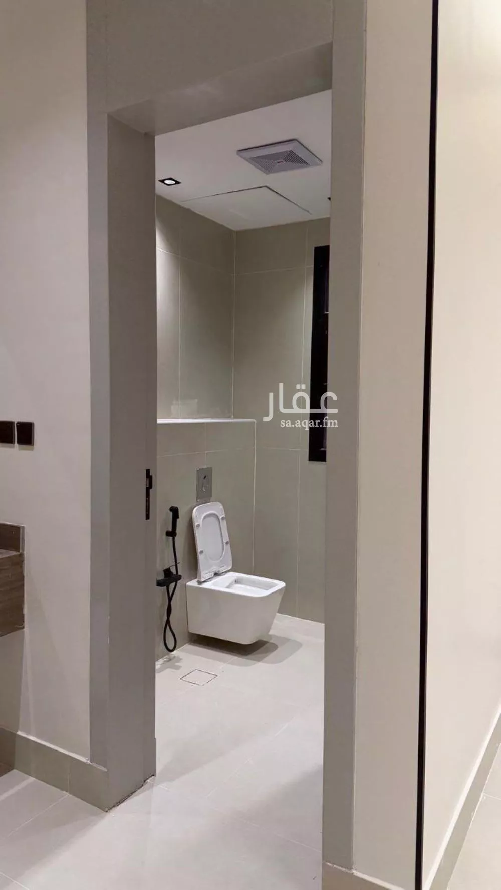3 bedroom floor in Al Janadriyah 7