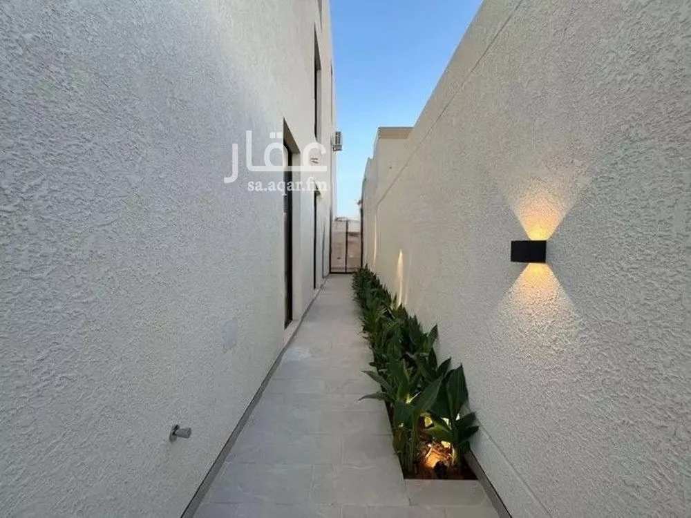 دور 5 غرف في العارض 8