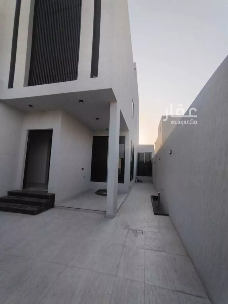 8 bedroom villa in Dahiat King Fahd 7