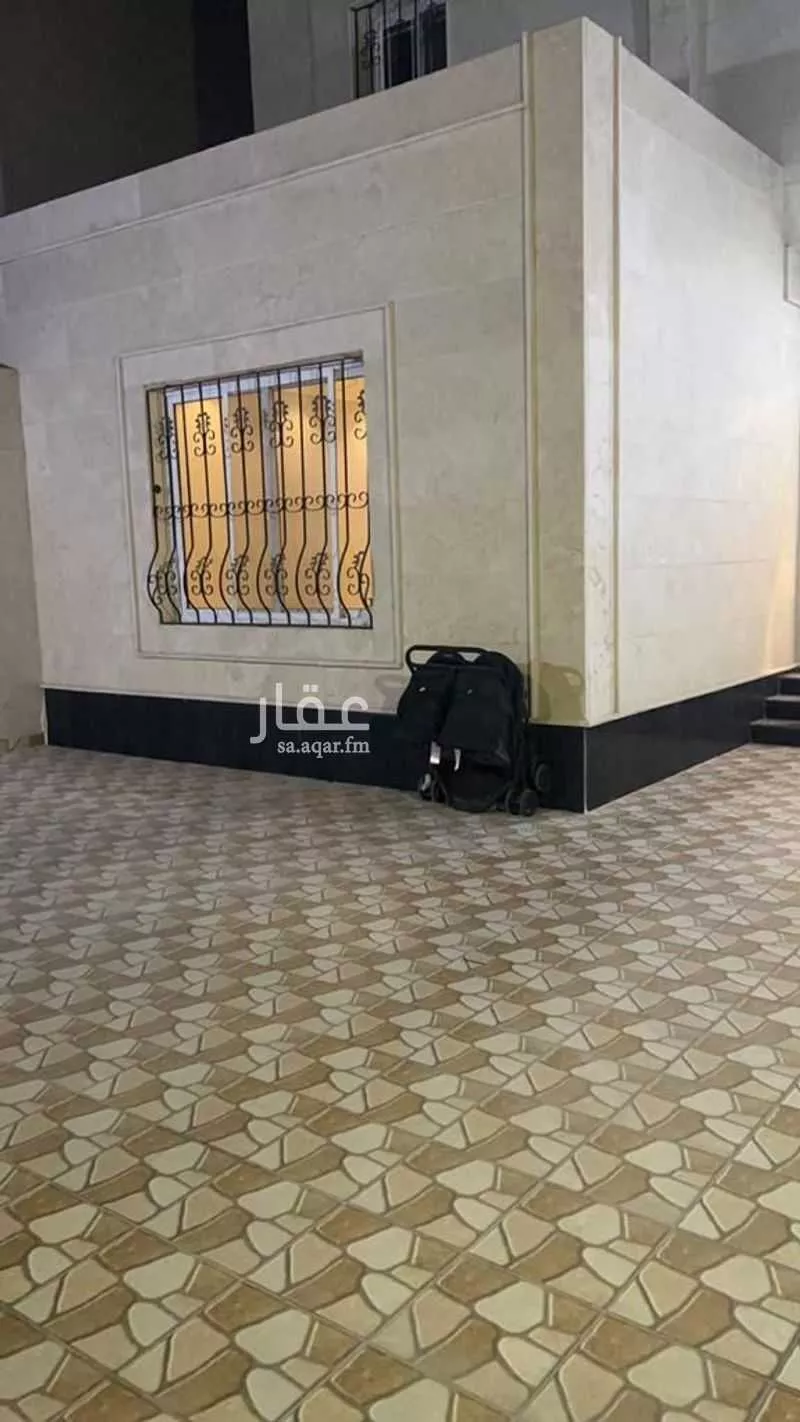 فيلا 12 غرف في طيبة 3