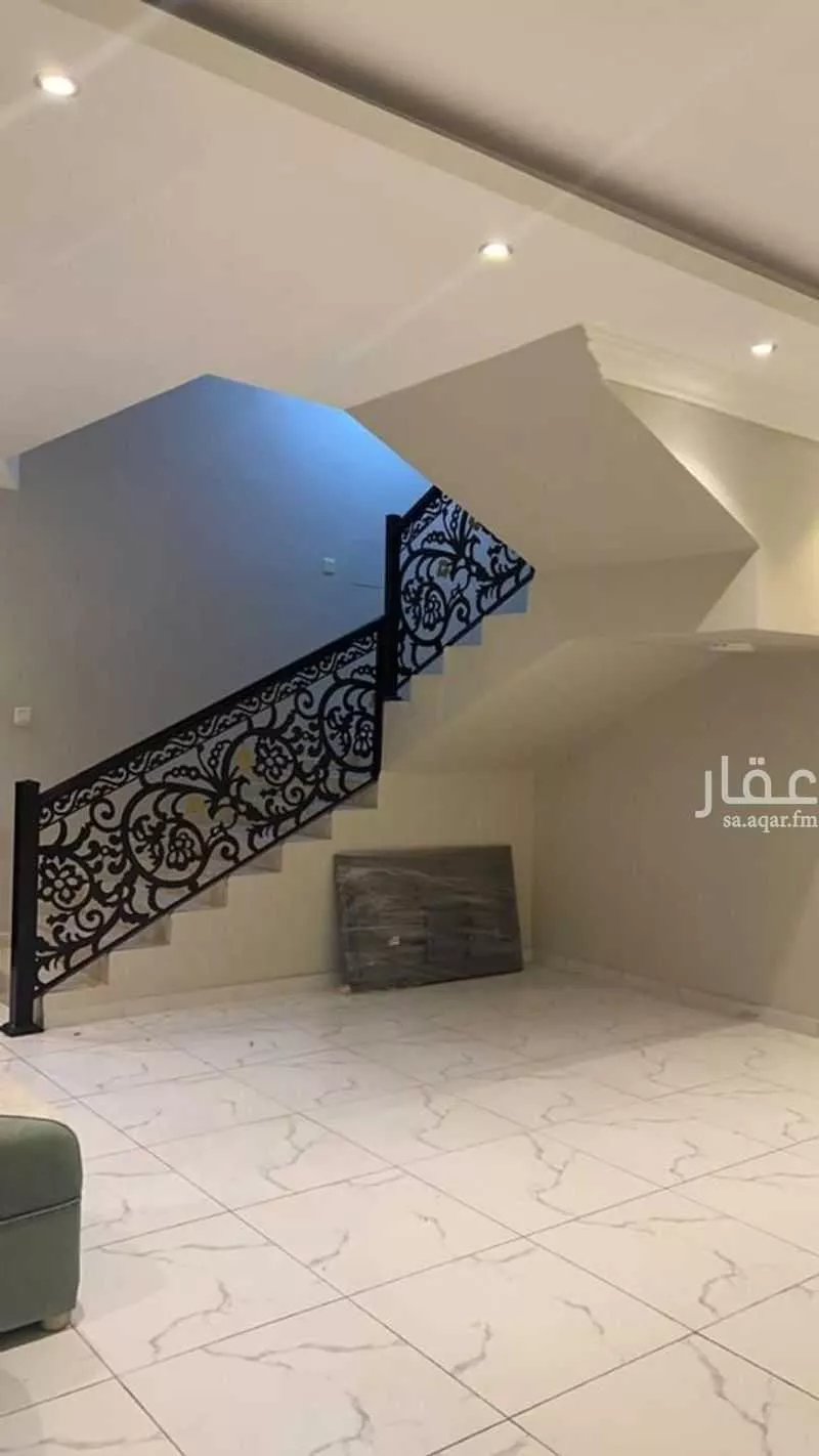 فيلا 12 غرف في طيبة 8
