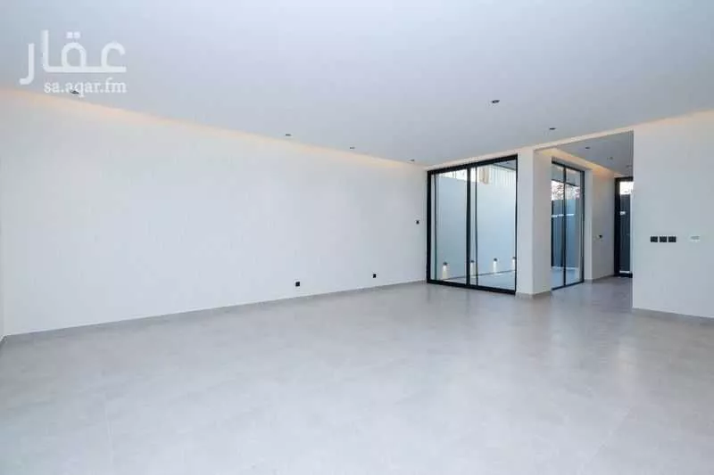 3 bedroom floor in Al Aqiq 4