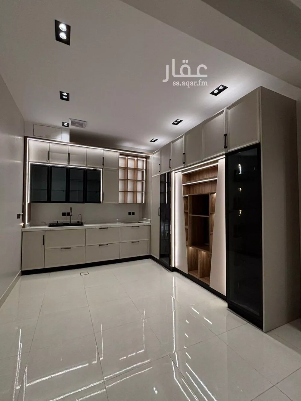 3 bedroom floor in Al Yarmouk 9