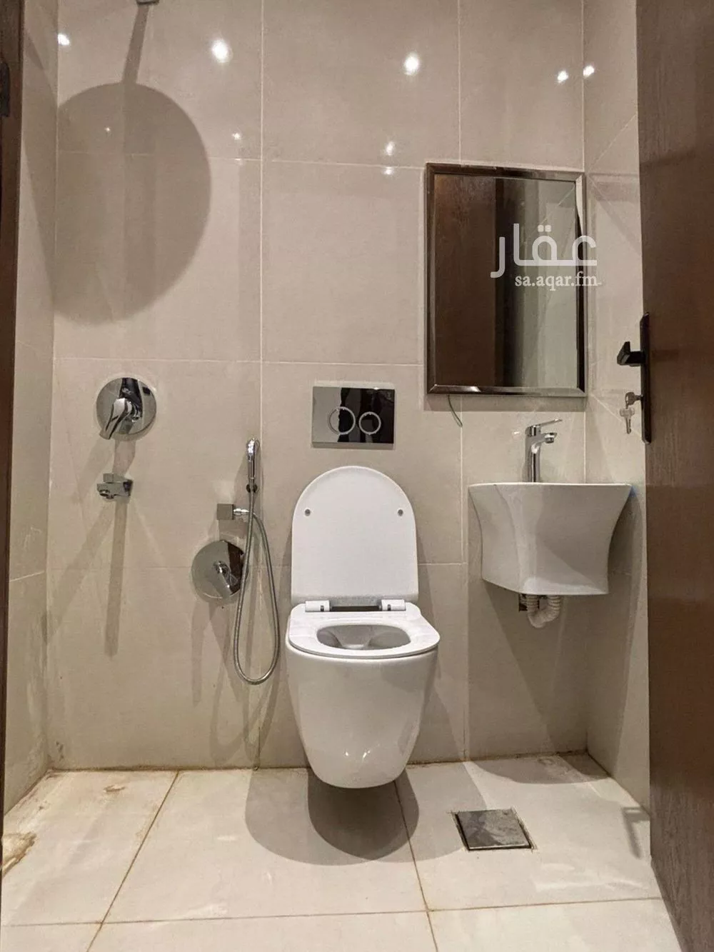3 bedroom floor in Al Yarmouk 10