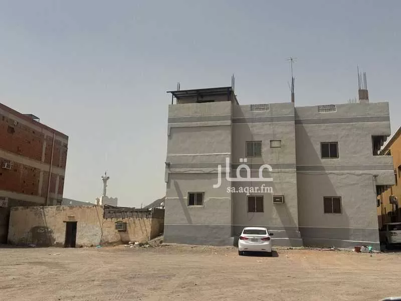 عمارة 771 م² في البركة 6