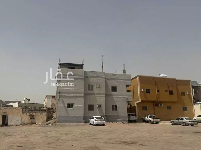 عمارة 771 م² في البركة 7