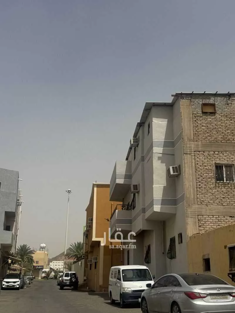 عمارة 771 م² في البركة 8
