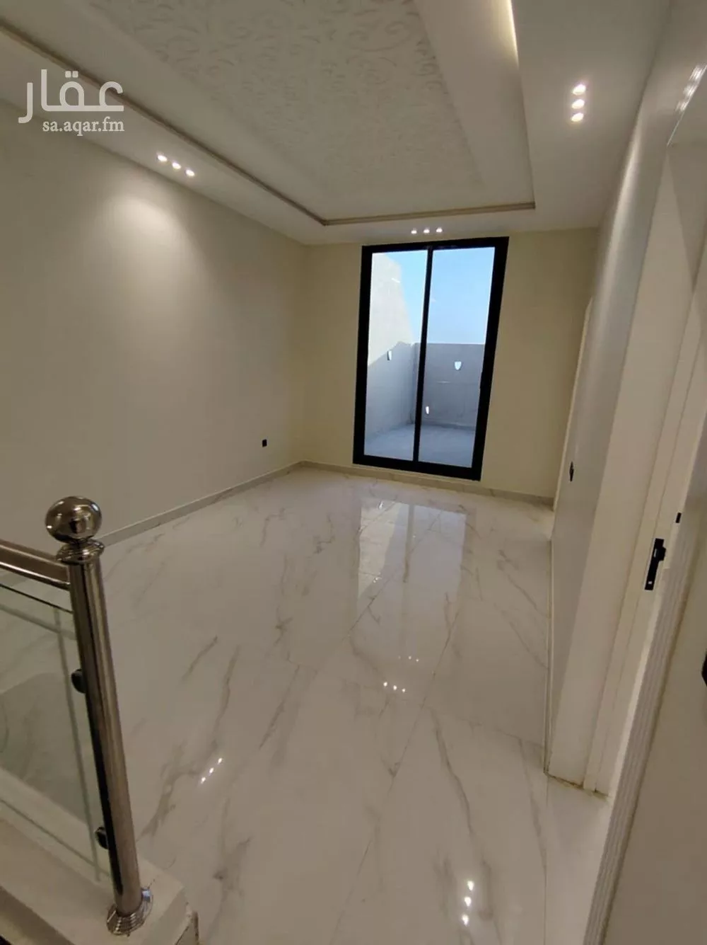3 bedroom floor in Al Janadriyah 17