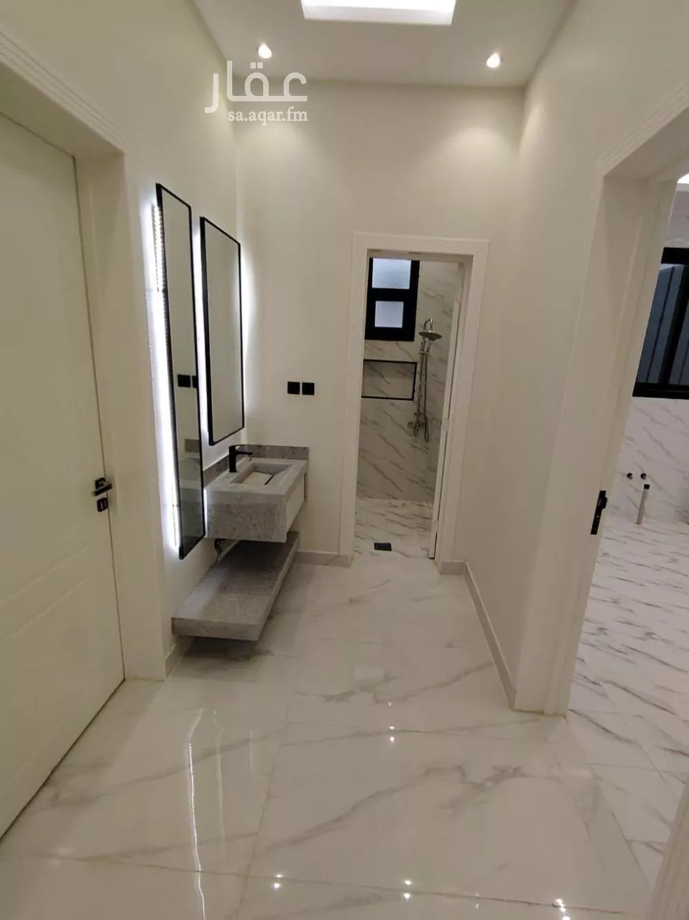 3 bedroom floor in Al Janadriyah 4