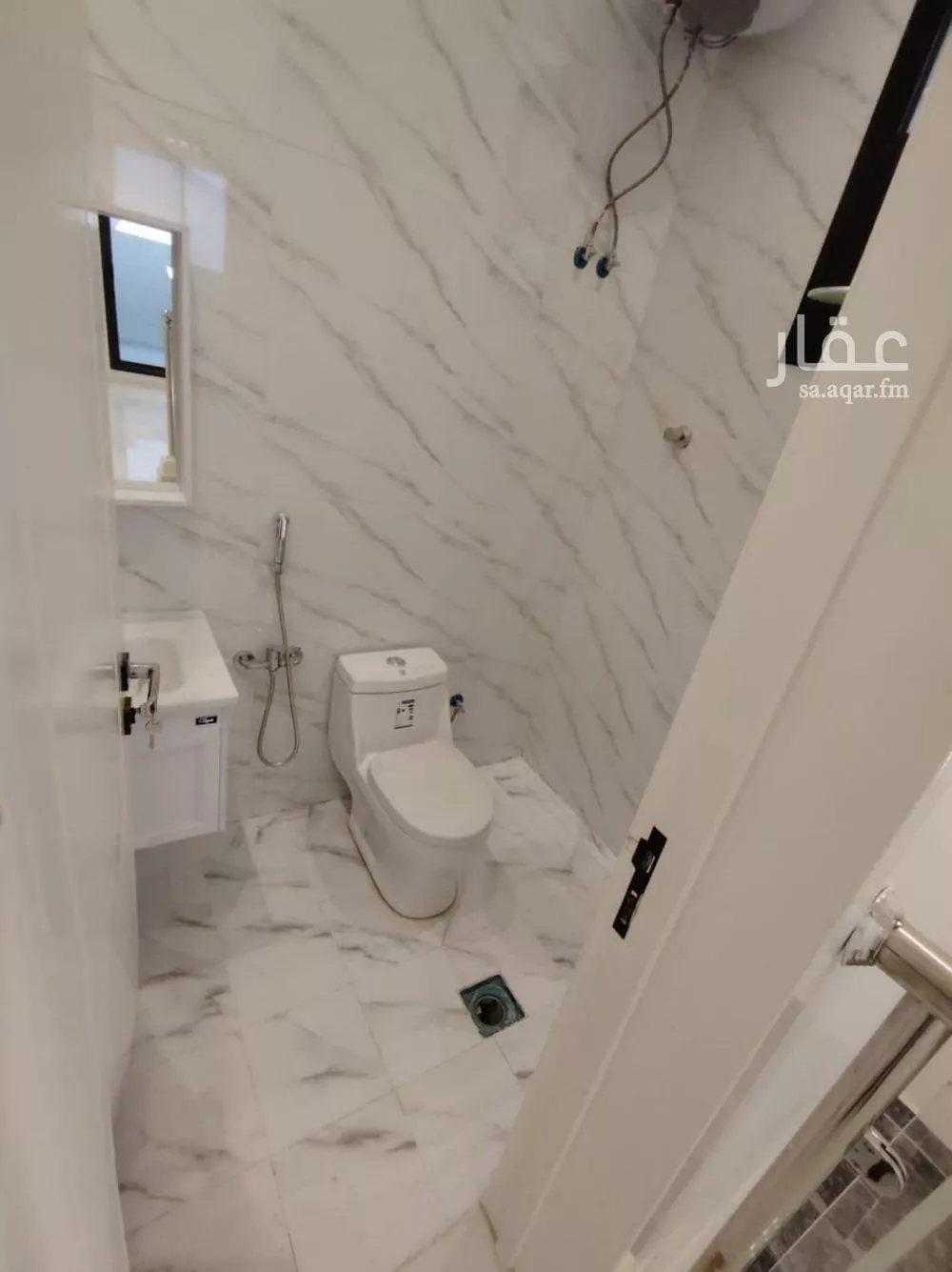 3 bedroom floor in Al Janadriyah 7