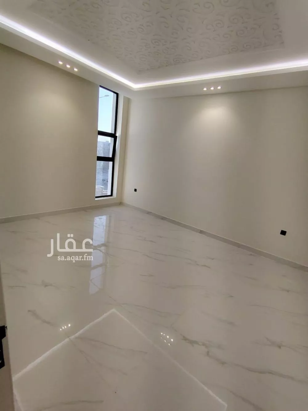 3 bedroom floor in Al Janadriyah 10