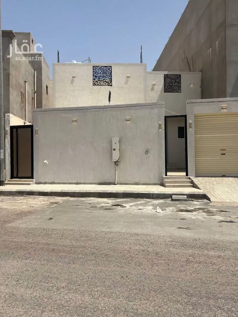 عمارة 305 م² في قلعة مخيط 4