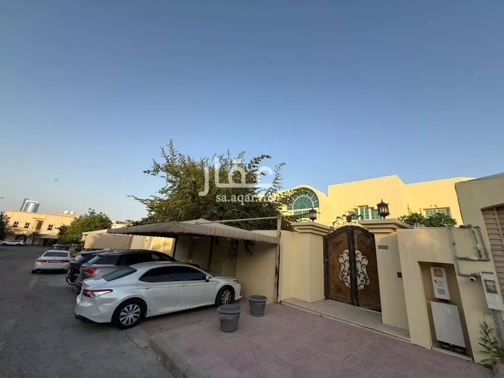 فيلا 8 غرف في الدوحة الشمالية 3