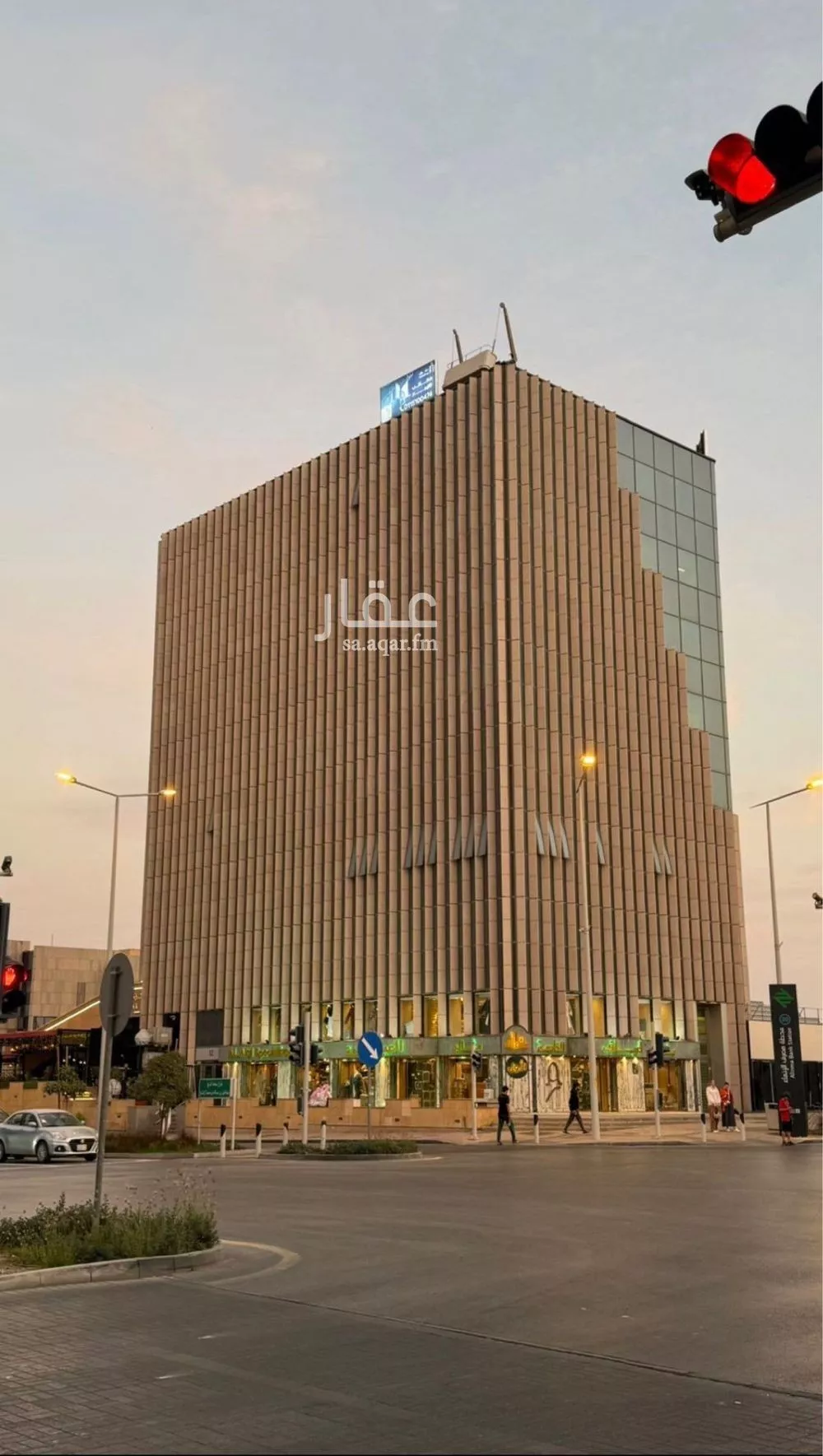 مكتب 225 م² في العليا 4