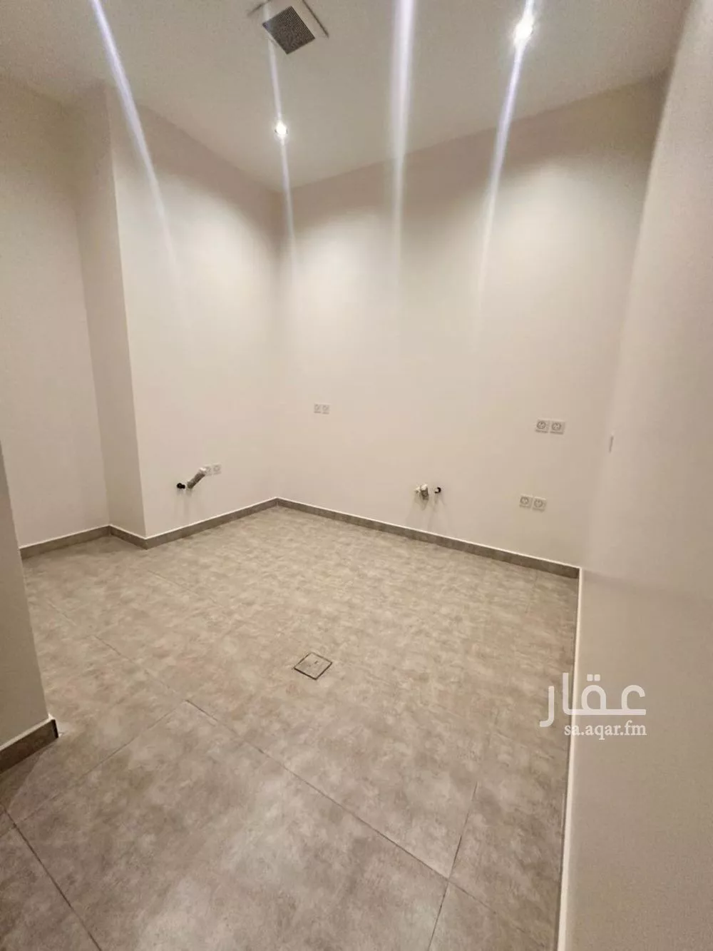 عمارة 1428 م² في ظهرة لبن 9