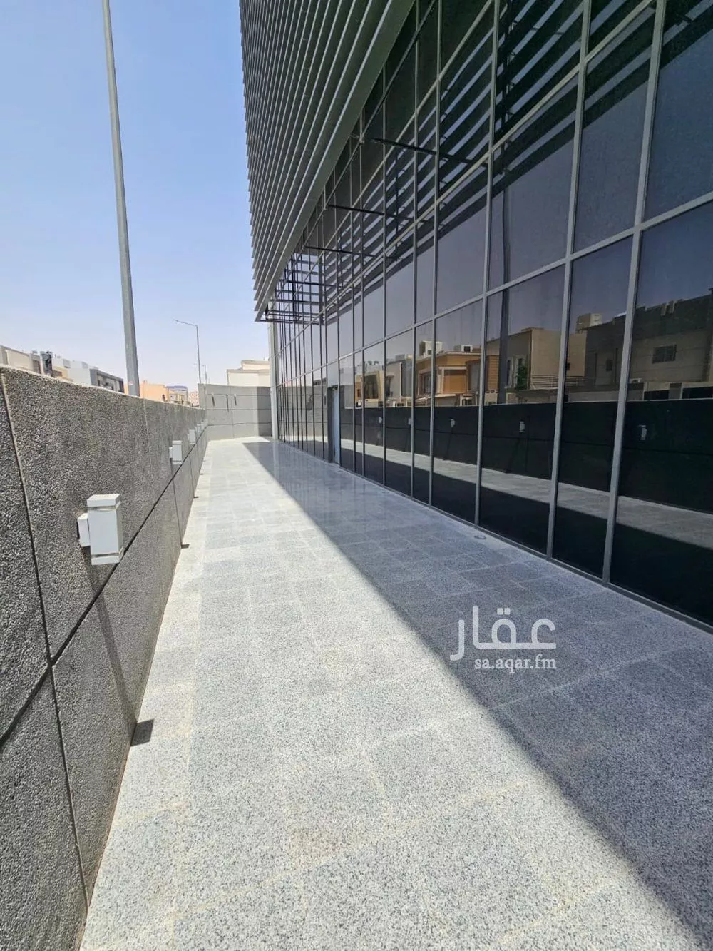 مكتب 718 م² في الملقا 5