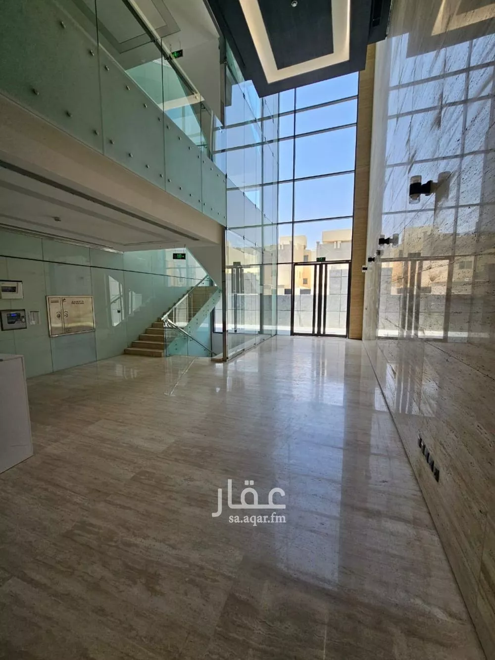 مكتب 718 م² في الملقا 6