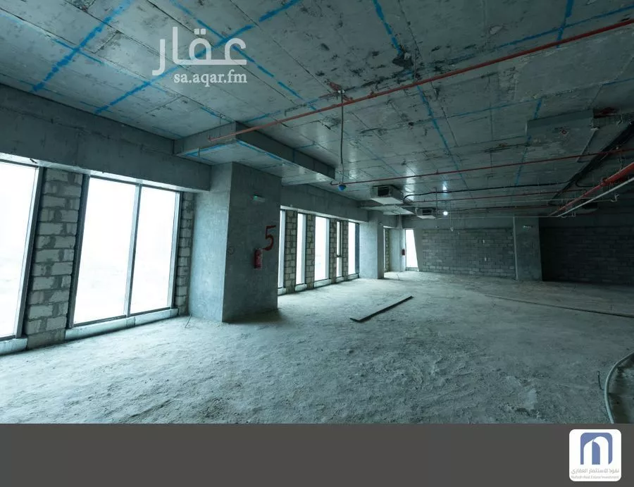 مكتب 2500 م² في الصحافة 6