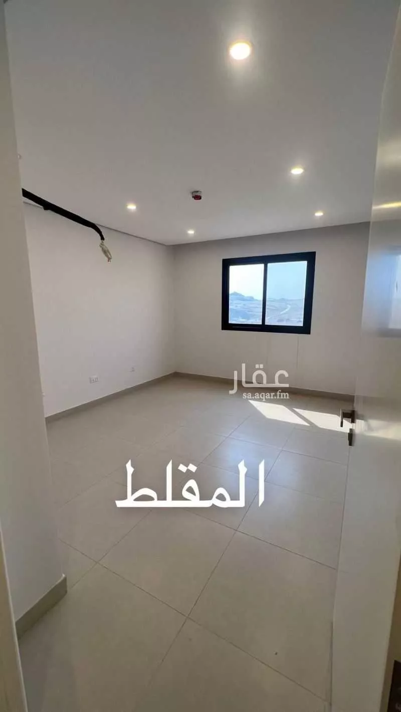 شقة 6 غرف في الملك فهد 11