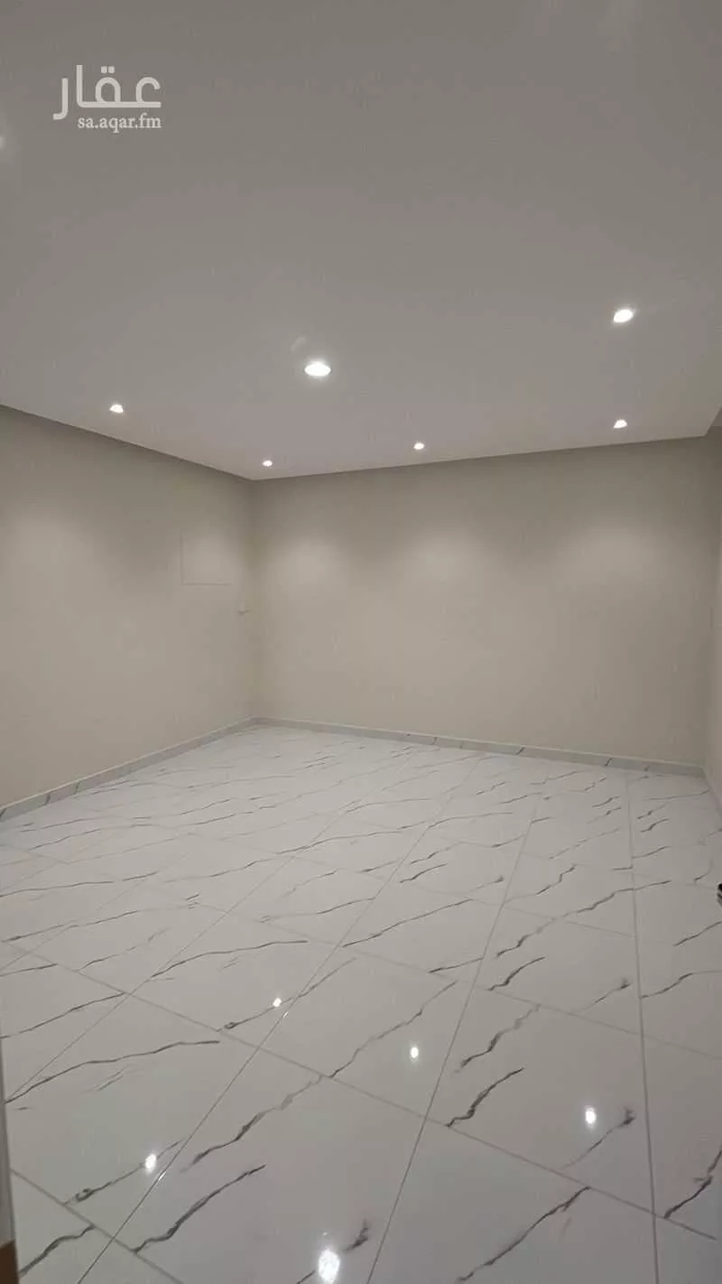 5 bedroom apartment in Al Buhayrat 4