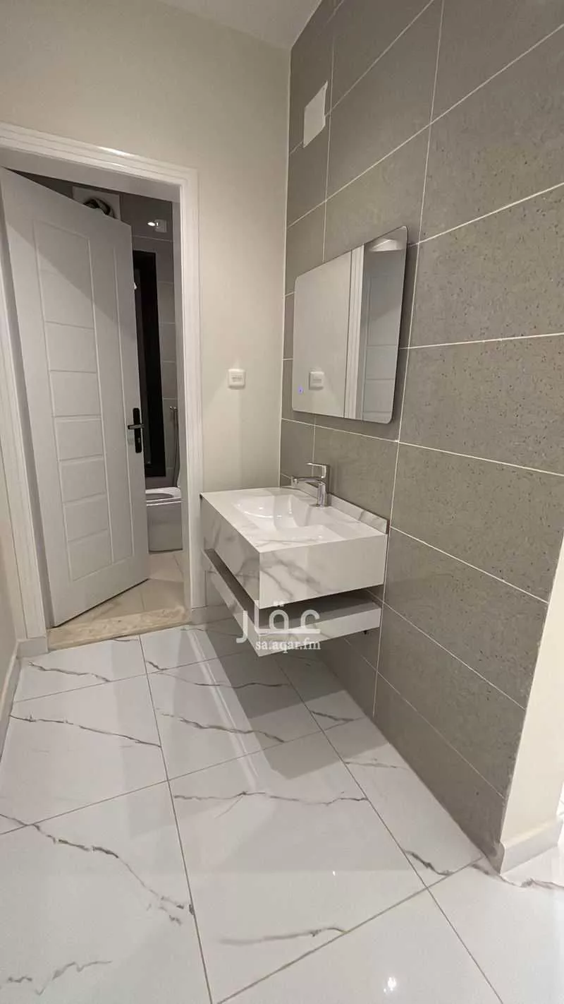 5 bedroom apartment in Al Buhayrat 10